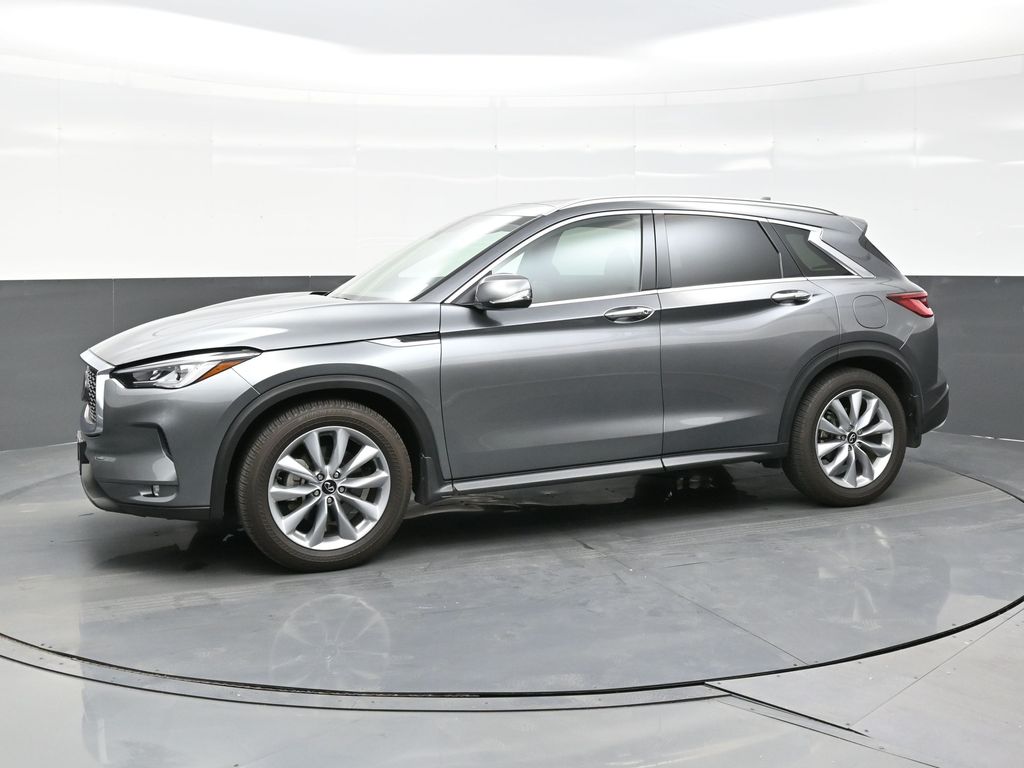 2022 Infiniti QX50 Luxe photo 2