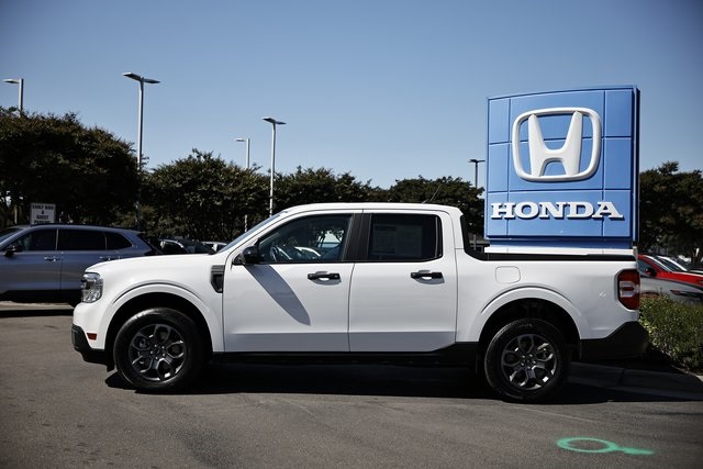 2024 Ford Maverick XLT photo 2