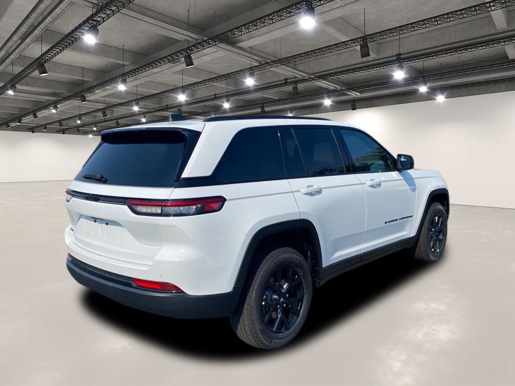 2025 Jeep Grand Cherokee Altitude X photo 4