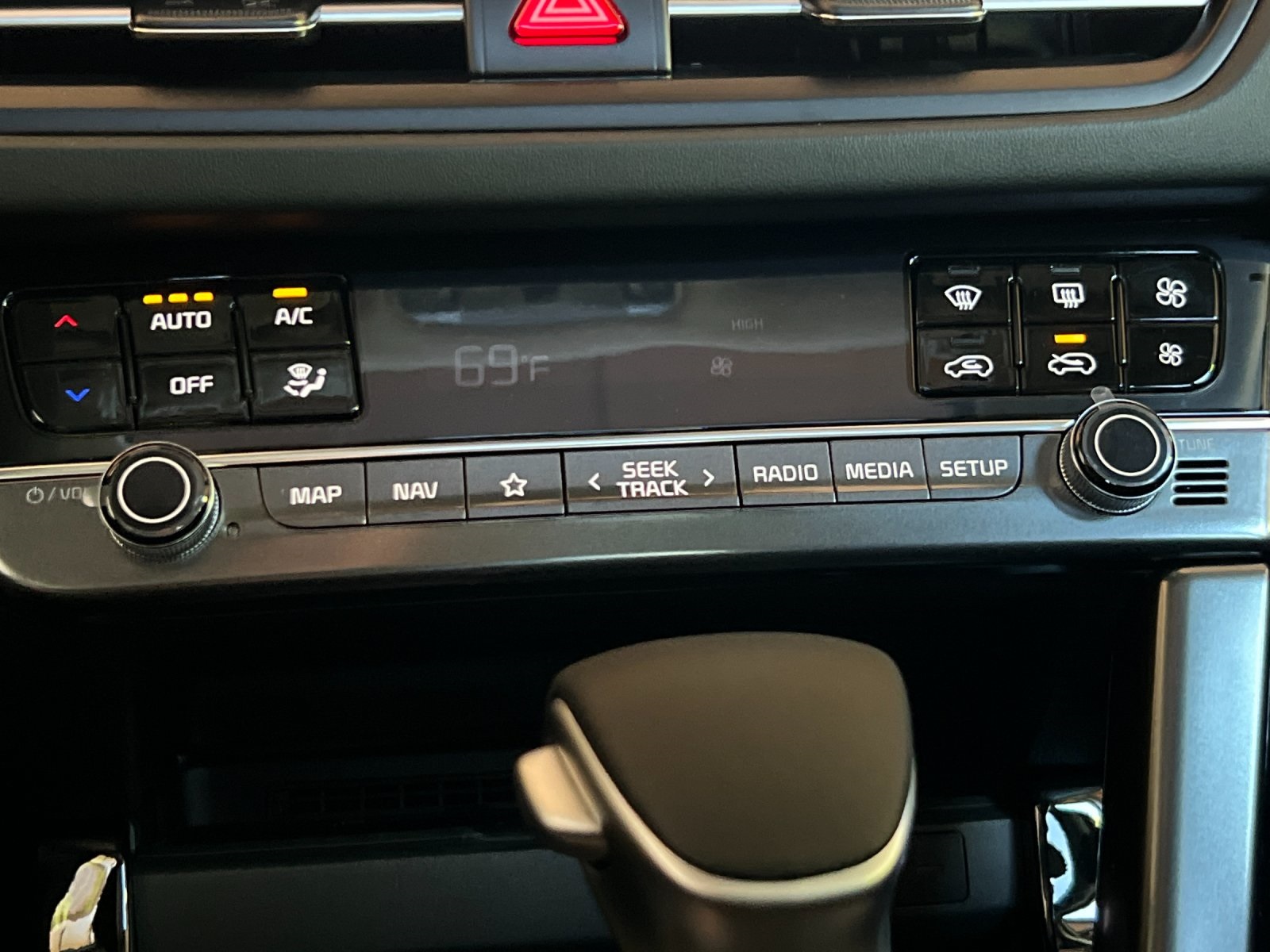 2026 Kia Seltos SX photo 19