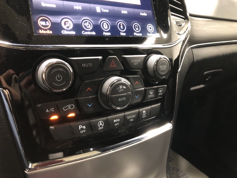 2020 Jeep Grand Cherokee Limited photo 24
