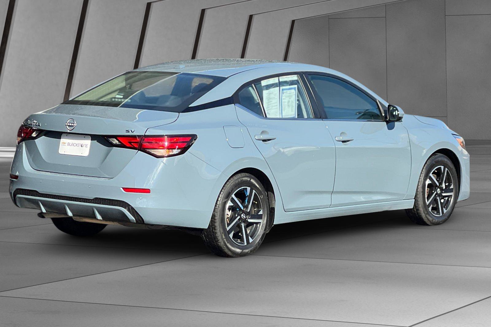 2024 Nissan Sentra SV photo 3
