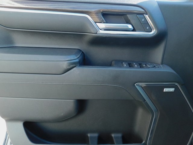 2024 Chevrolet Silverado 1500 RST photo 22