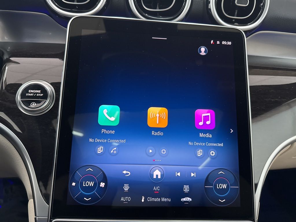 2026 Mercedes Benz GLC 300 photo 28