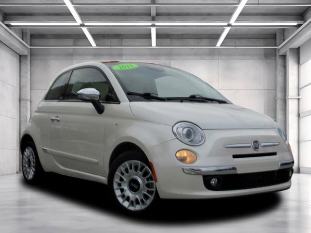2015 FIAT 500c Lounge's photo