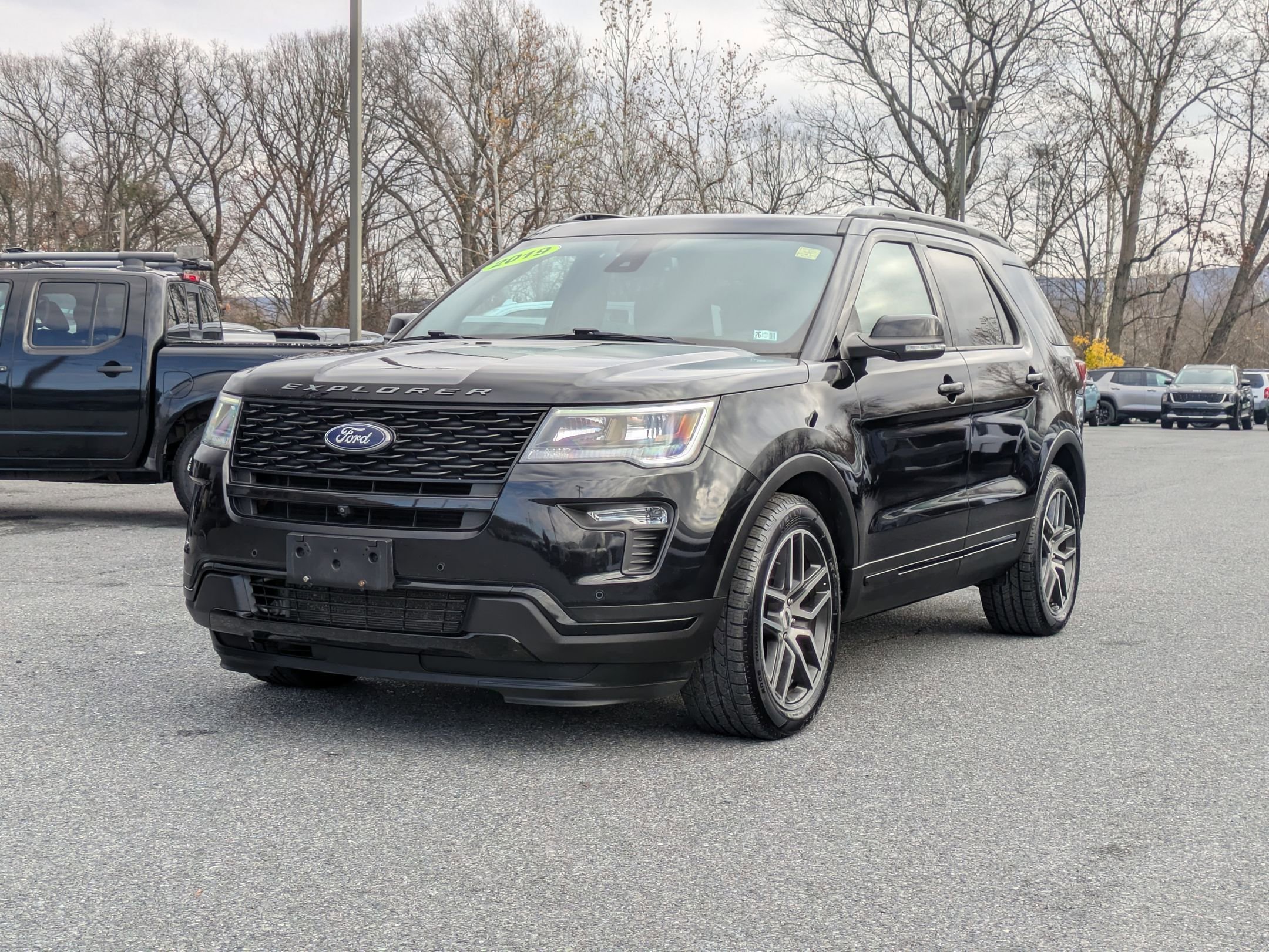 2019 Ford Explorer Sport photo 3