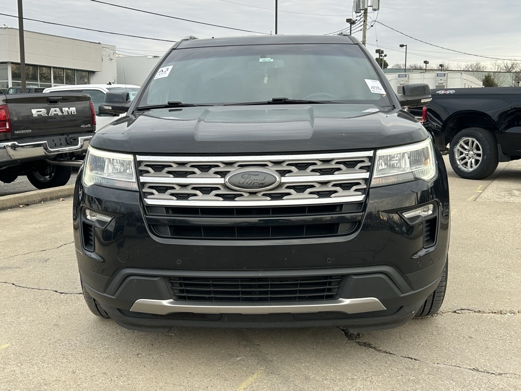 2018 Ford Explorer XLT photo 3