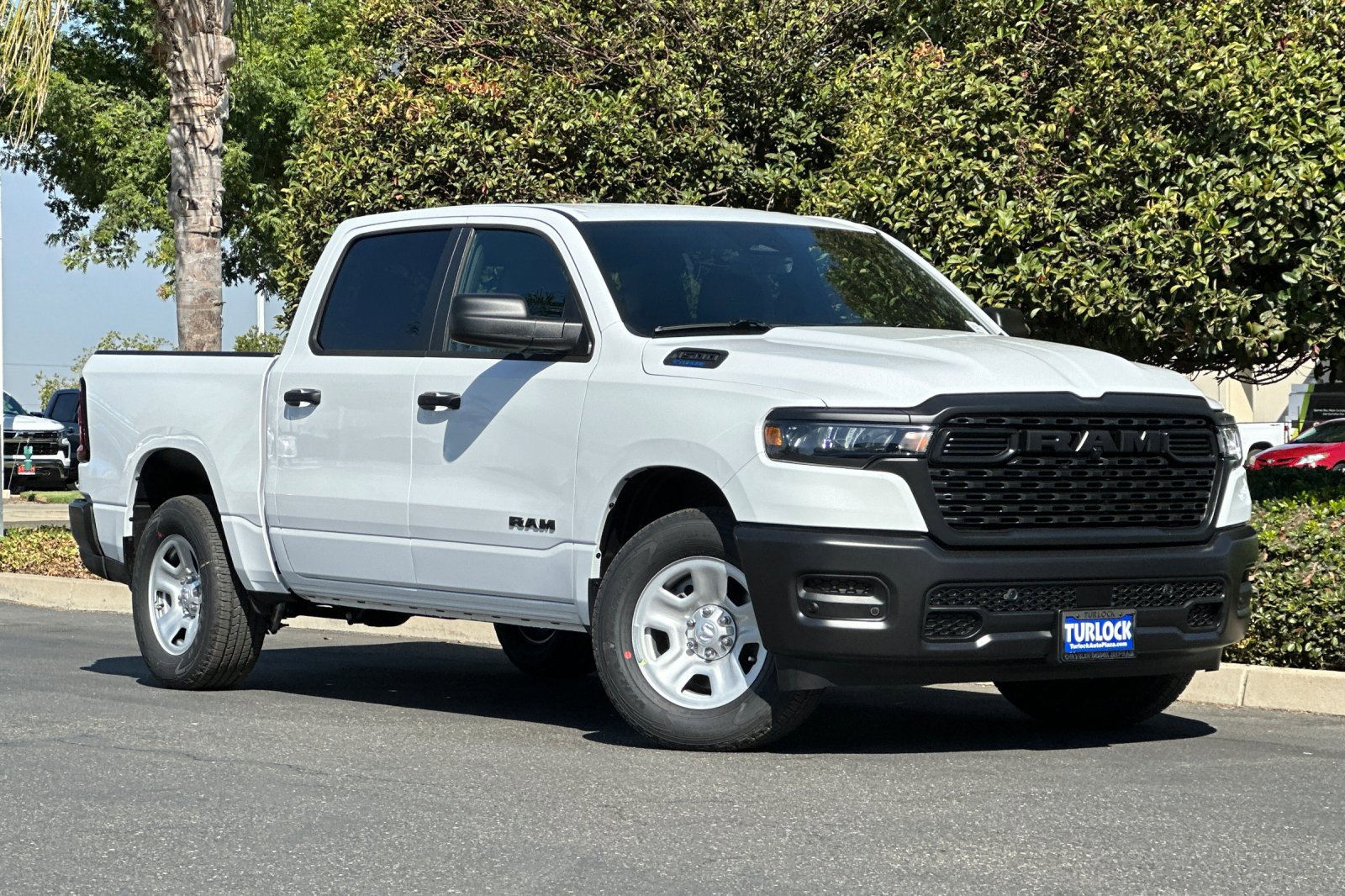 2025 Ram 1500 Tradesman photo 2