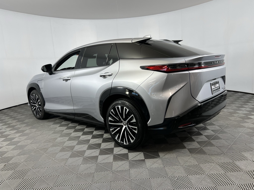 2023 Lexus RZ 450e Luxury photo 6