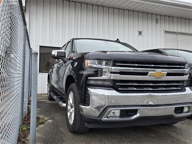 2021 Chevrolet Silverado 1500 LTZ photo 3