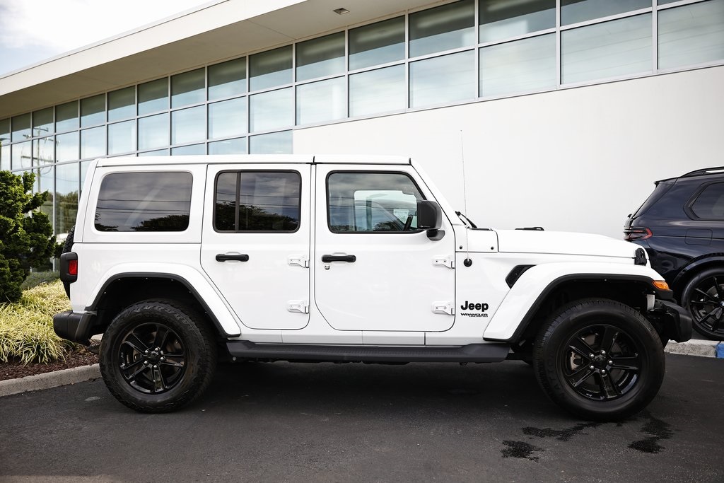 2022 Jeep Wrangler Unlimited Sahara Altitude photo 3