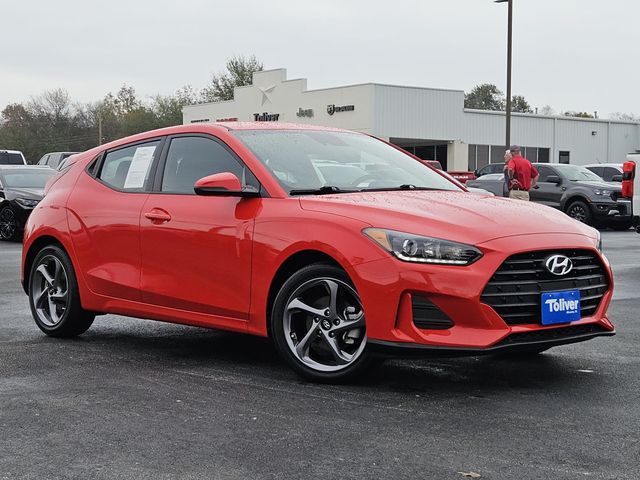 2021 Hyundai Veloster 2.0L Premium photo 2