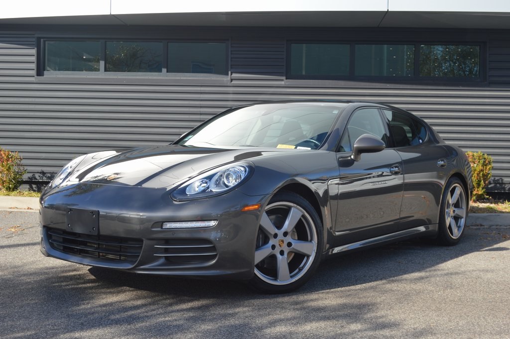2014 Porsche Panamera Base's photo
