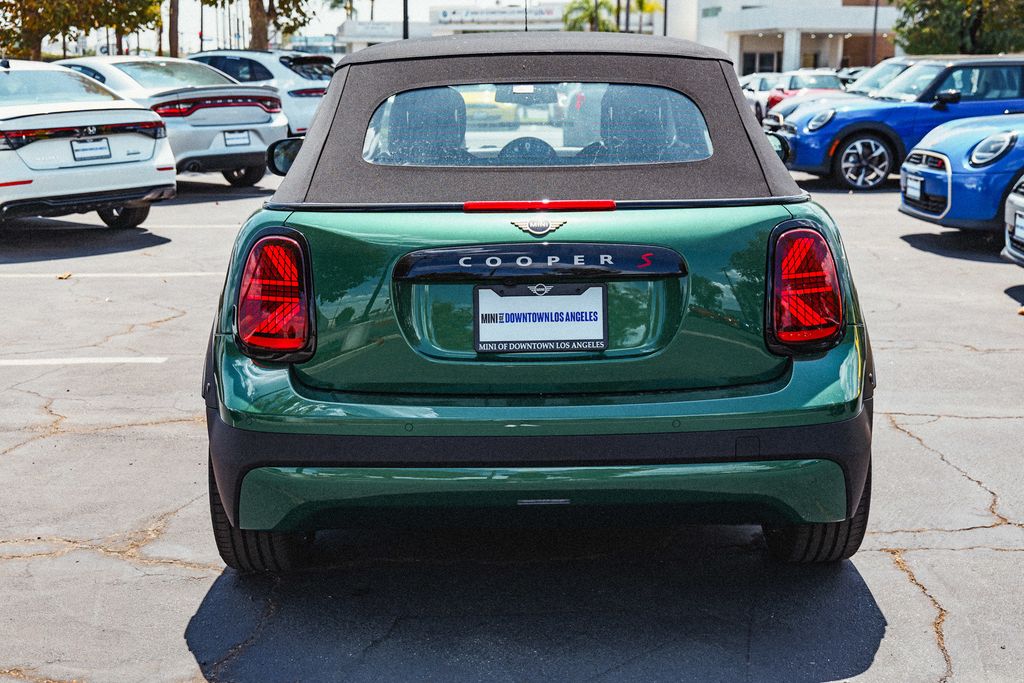 2026 Mini Cooper Convertible Iconic photo 5