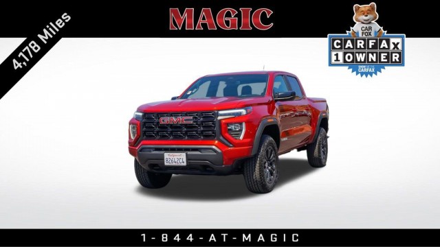 2024 GMC Canyon Elevation's photo