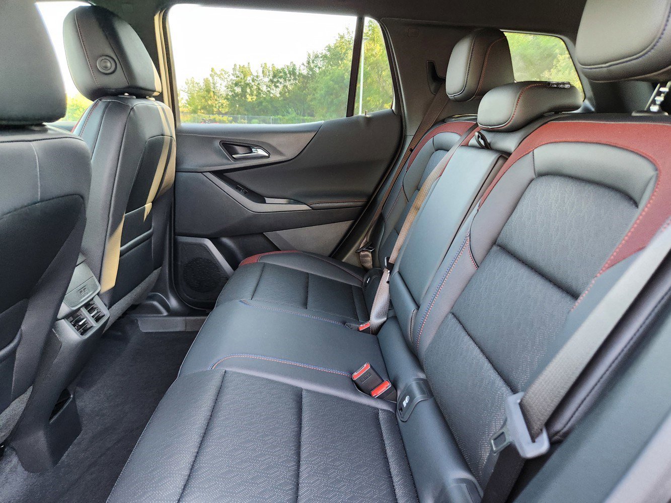 2026 Chevrolet Equinox RS photo 16