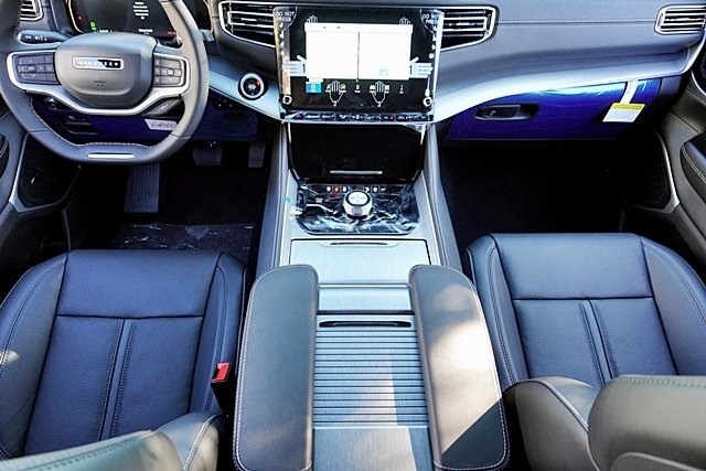 New 2025 Bright White Clear-Coat Exterior Paint Jeep Series II image 25