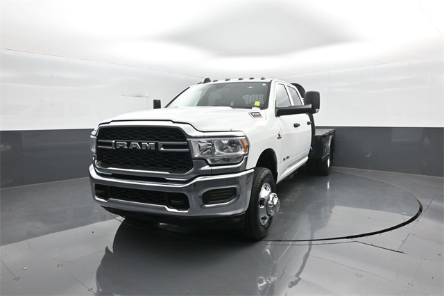 2022 Ram 3500 Tradesman photo 2