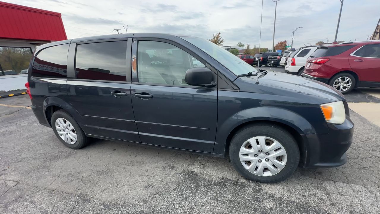 2014 Dodge Grand Caravan SE photo 2