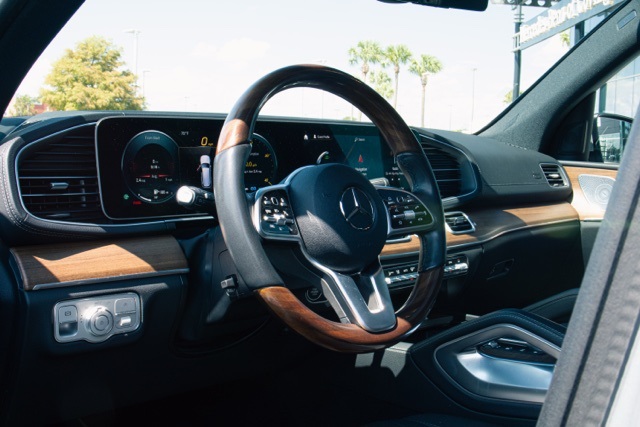 2022 Mercedes Benz GLS 450 4MATIC photo 8