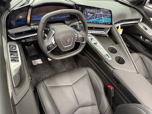 2026 Chevrolet Corvette Stingray 2LT photo 12