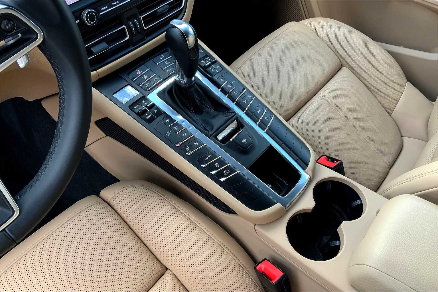 2020 Porsche Macan S photo 16