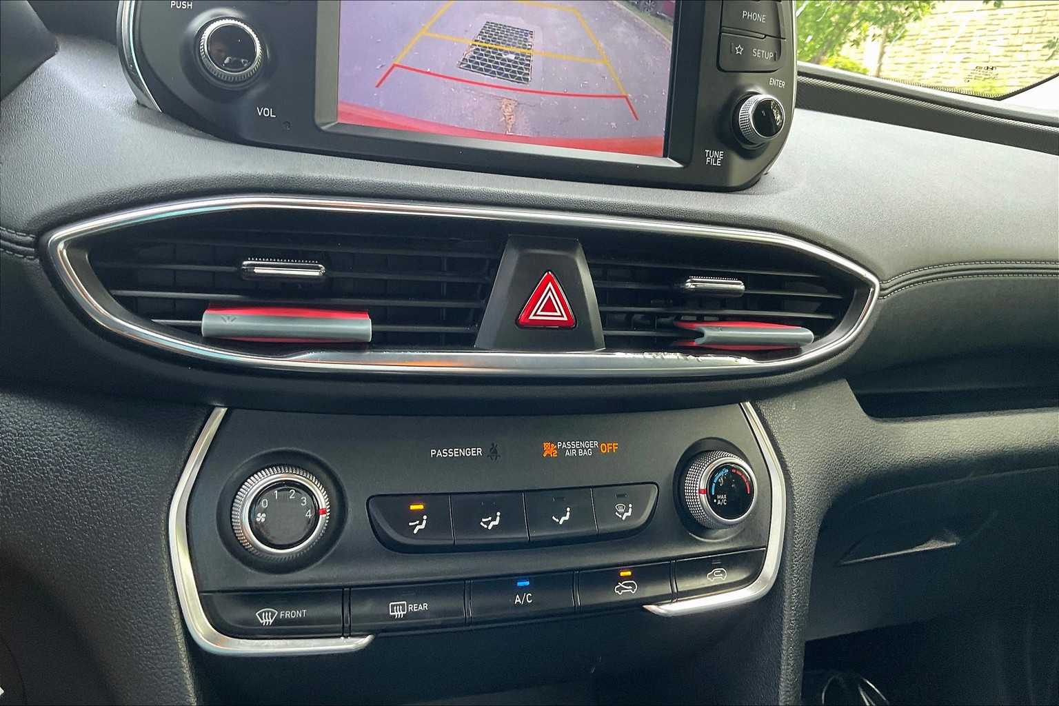 2019 Hyundai Santa Fe SE photo 30