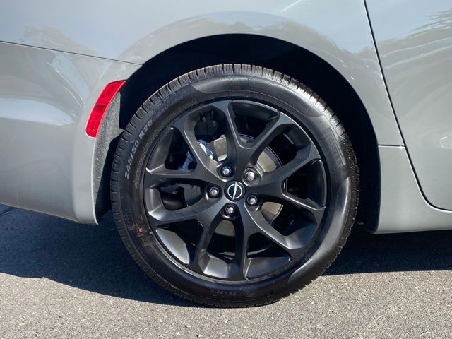 2025 Chrysler Pacifica Limited photo 16