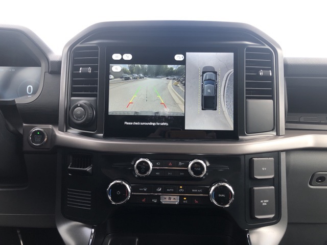 2025 Ford F-150 Lightning XLT photo 19