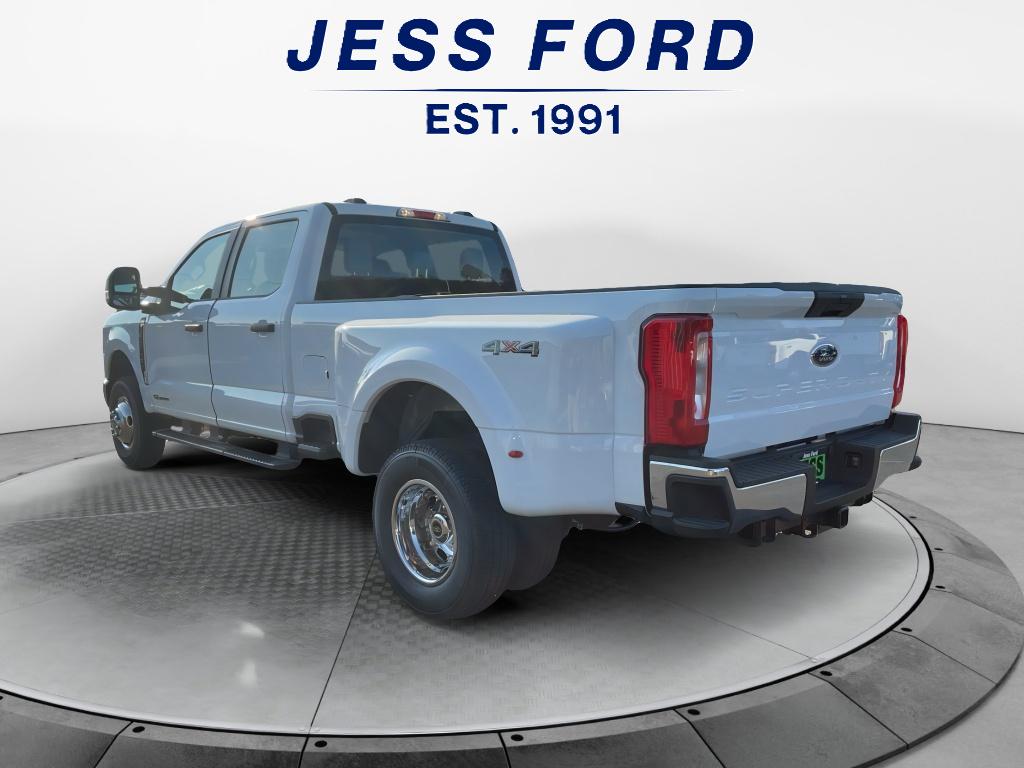 2026 Ford F-350 XL photo 3