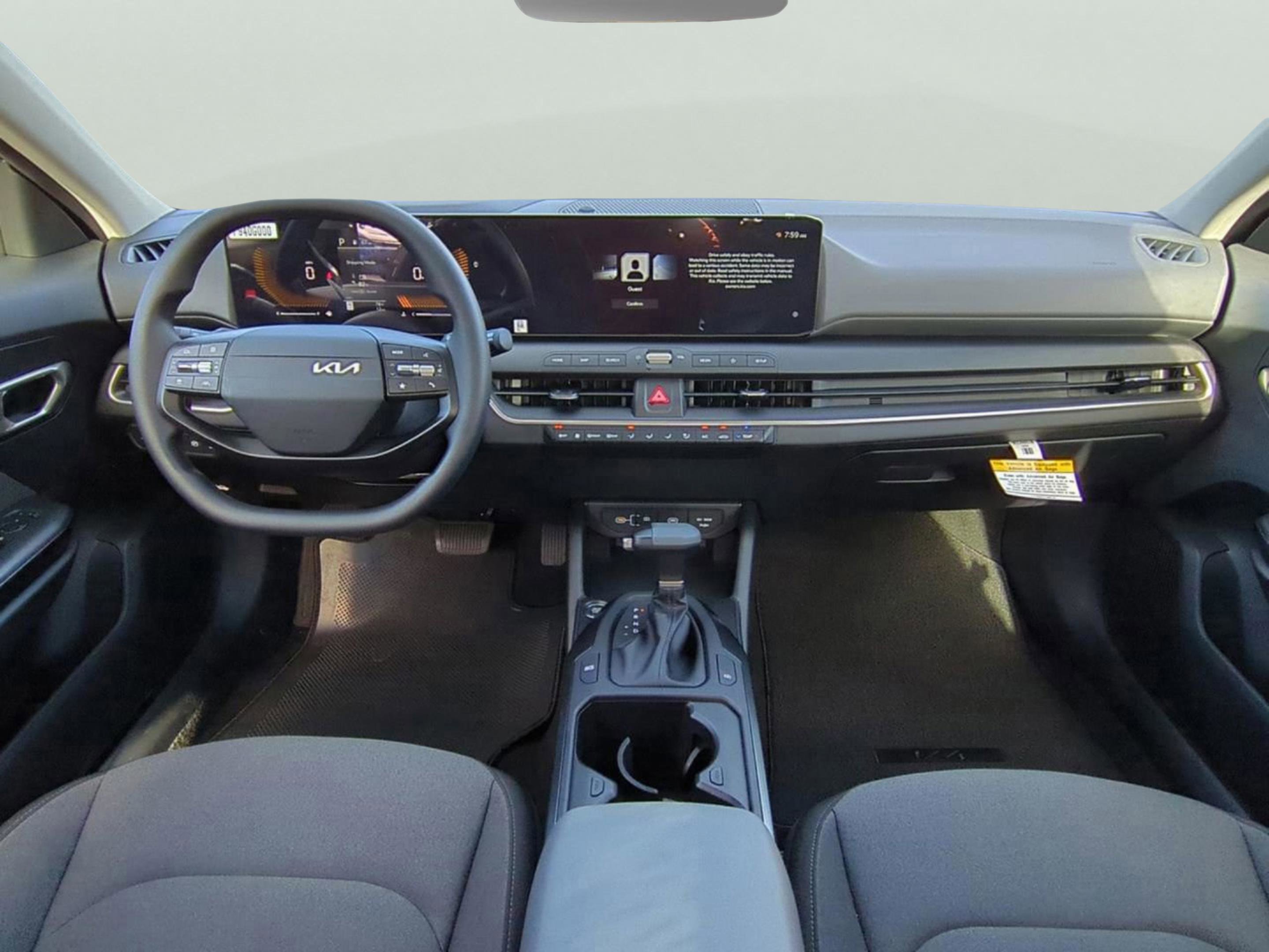 2025 Kia K4 LX photo 11