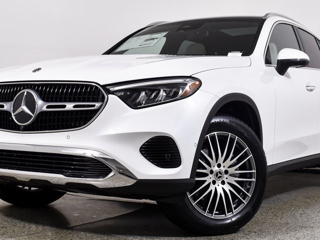 2026 Mercedes Benz GLC 300 photo 3
