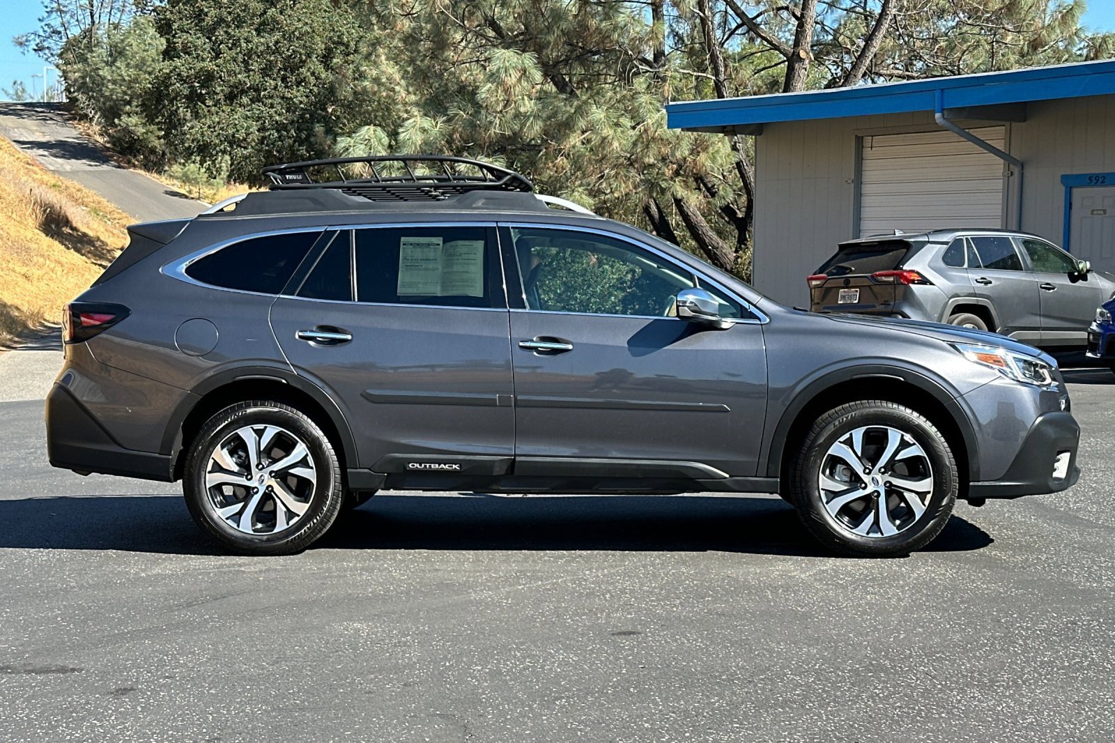 2022 Subaru Outback Touring XT photo 3