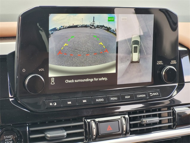 2025 Nissan Pathfinder Platinum photo 17