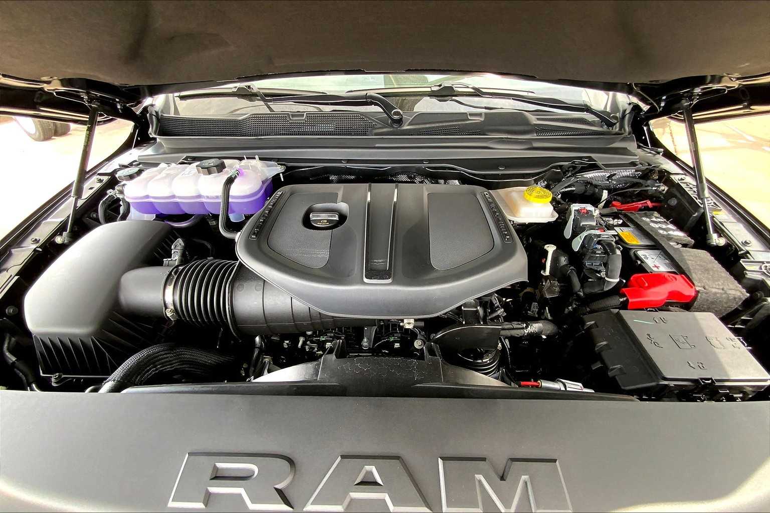 2026 Ram 1500 Laramie photo 16