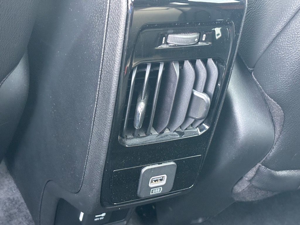 2024 Jeep Compass Limited photo 2