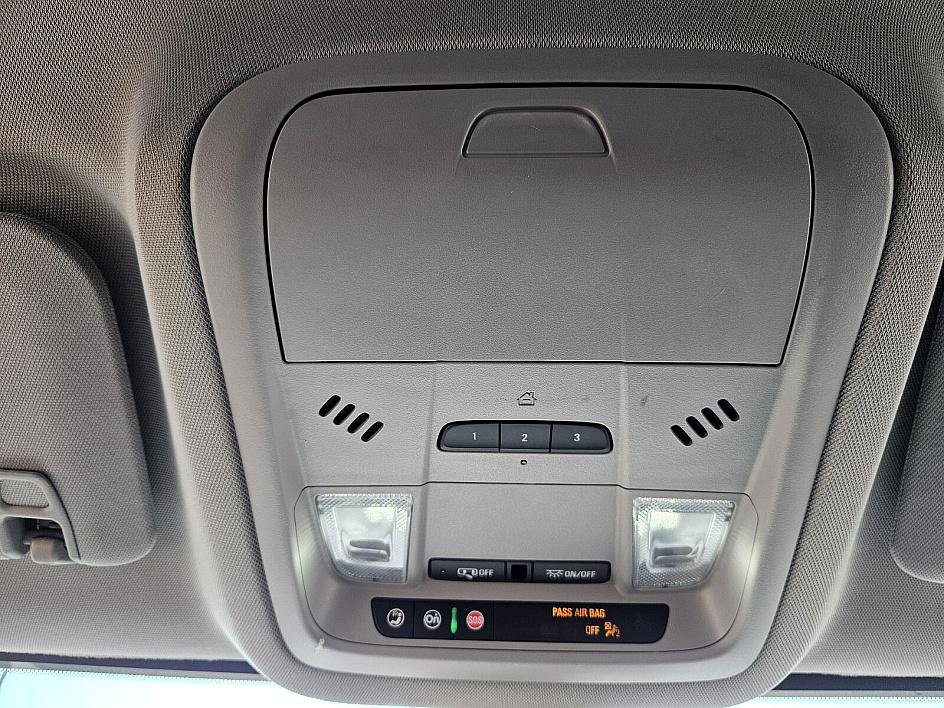 2023 Gmc Acadia SLT photo 18