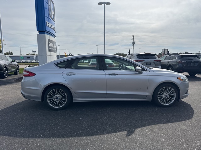 2014 Ford Fusion SE photo 6