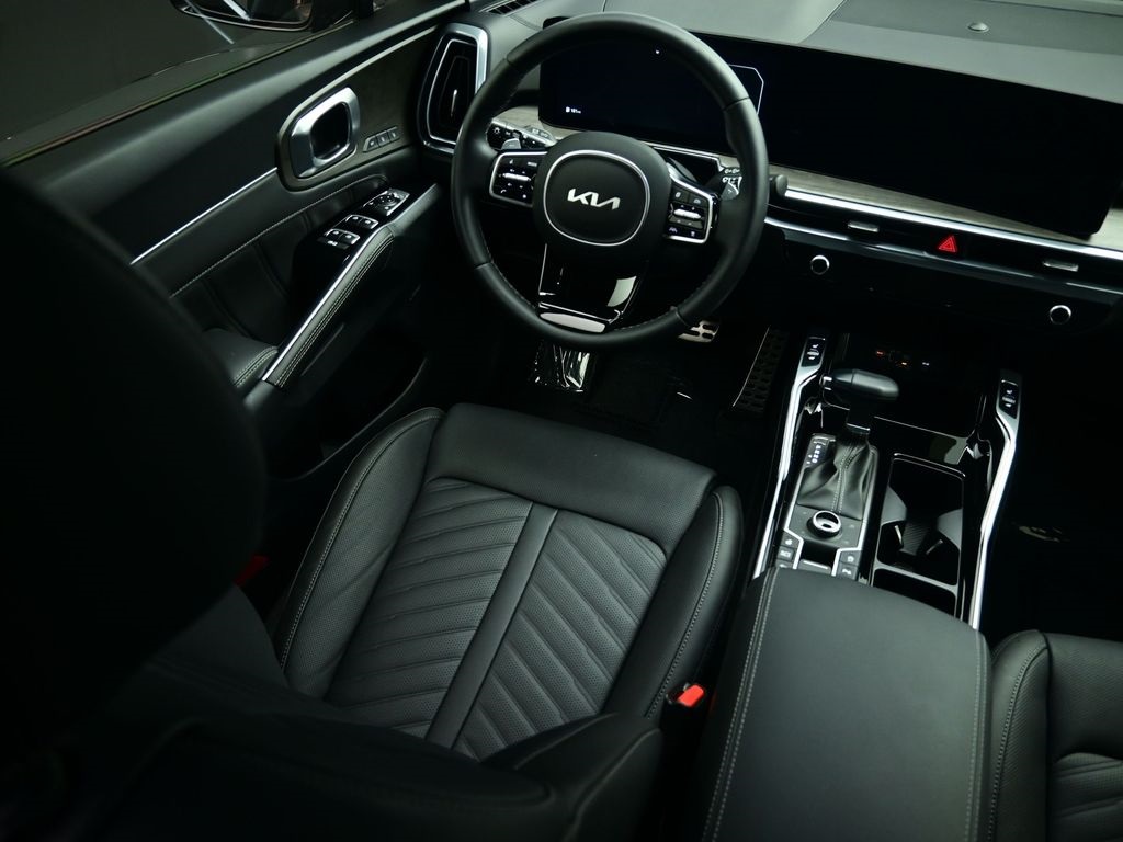 2025 Kia Sorento X-Pro SX Prestige photo 13