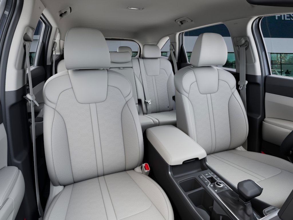 2025 Kia Sorento S photo 14