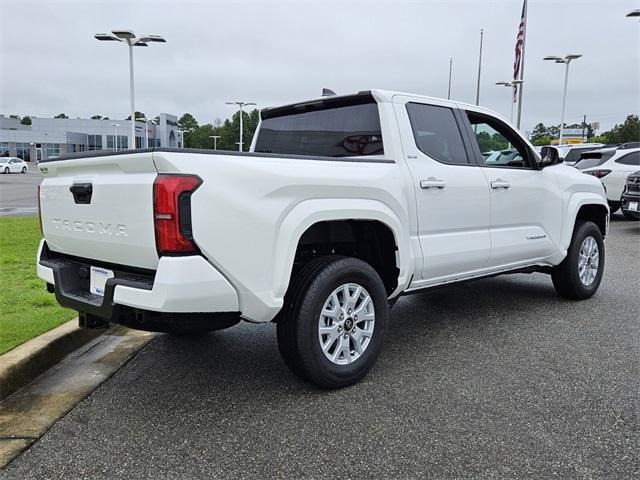 2025 Toyota Tacoma SR5 Double Cab photo 12
