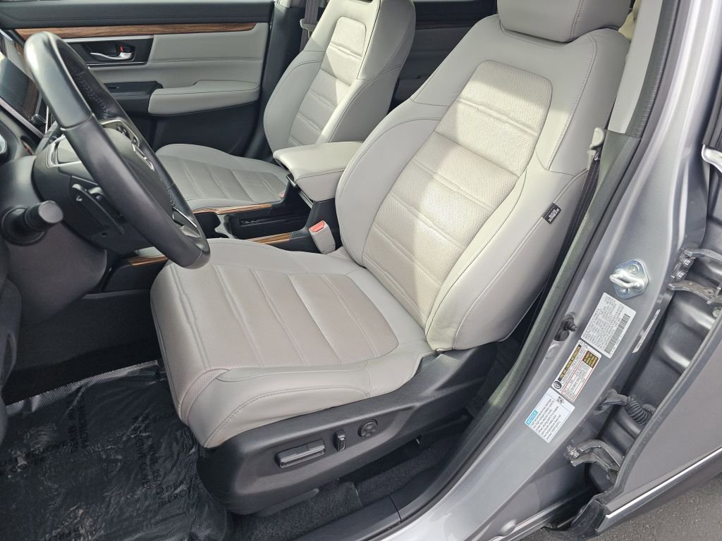 2022 Honda CR-V Hybrid Touring photo 6