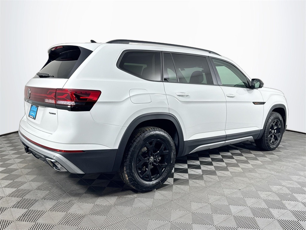 2025 Volkswagen Atlas Peak Edition SE photo 11