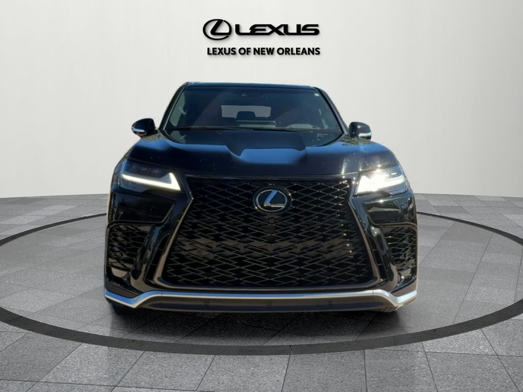 2022 Lexus LX 600 F SPORT photo 2