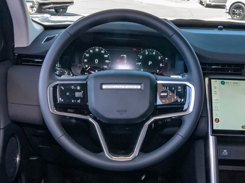 2025 Land Rover Discovery Sport S photo 13