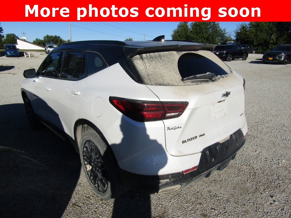 2023 Chevrolet Blazer RS photo 3