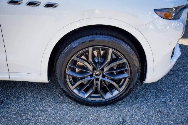 2024 Maserati Levante GT photo 38