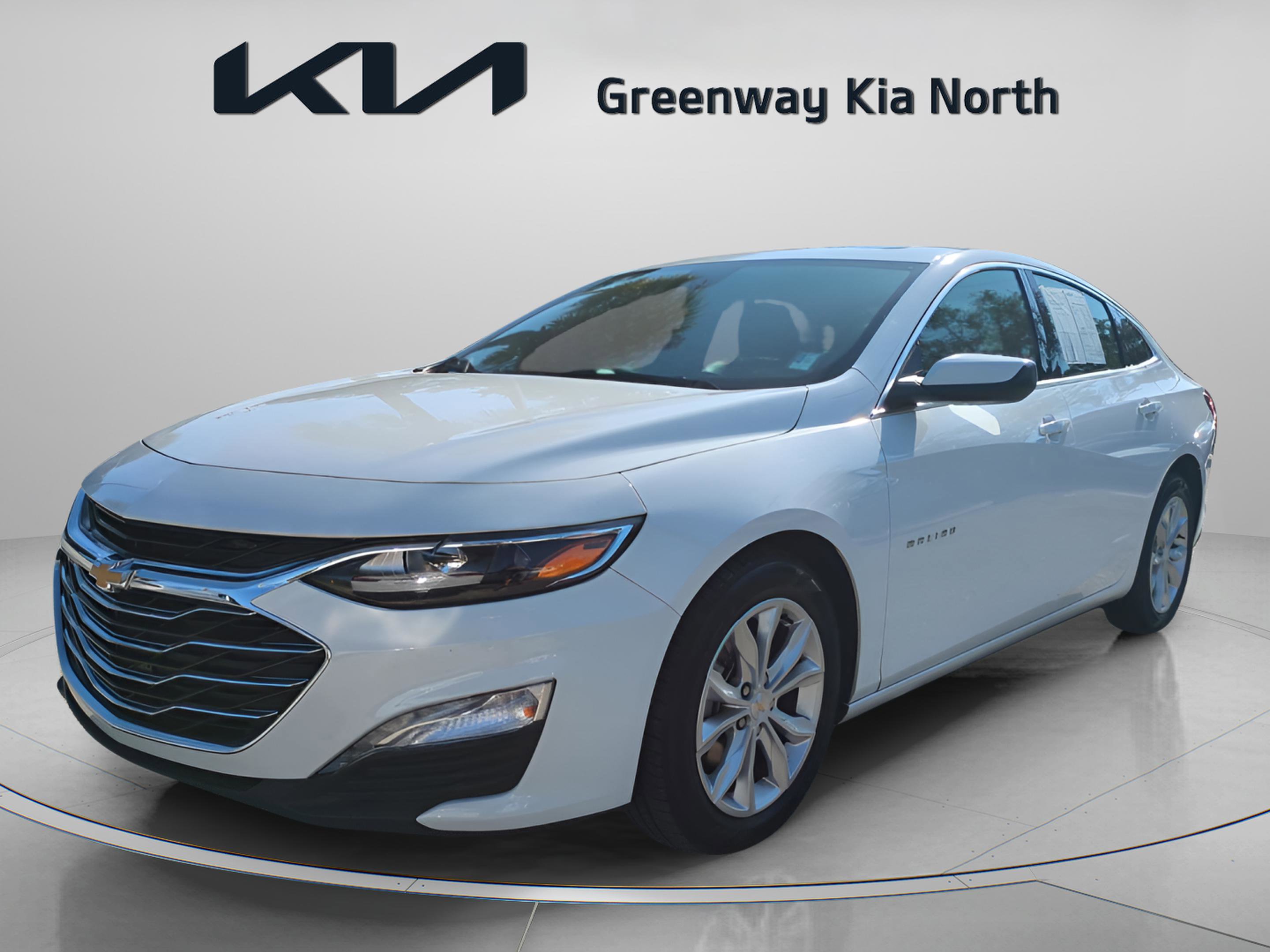 2024 Chevrolet Malibu 1LT photo 4