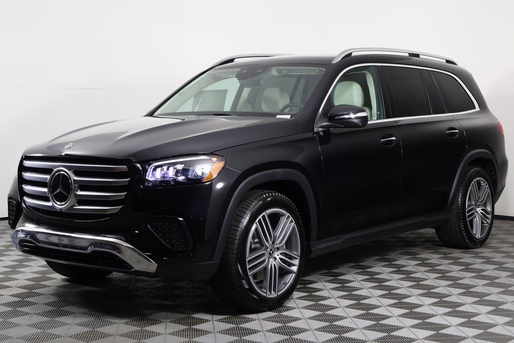 2026 Mercedes-Benz GLS Base's photo