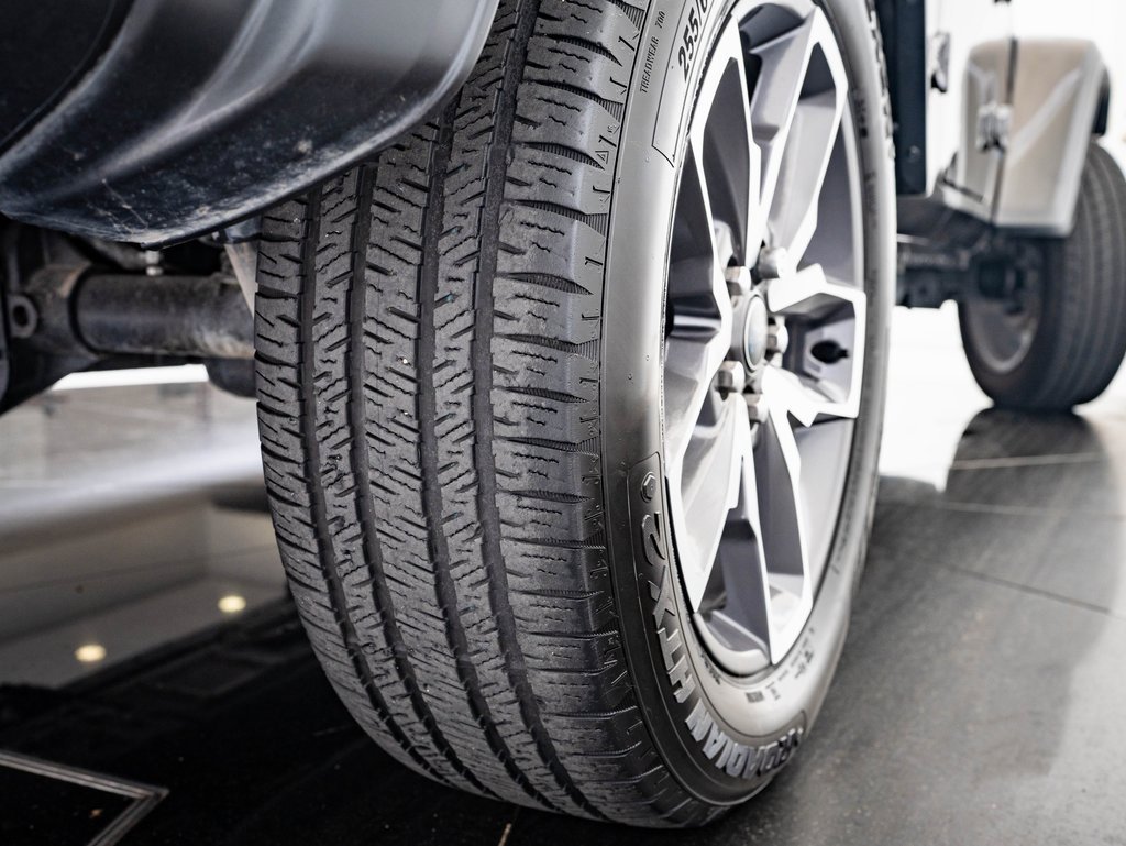 2024 Jeep Wrangler Sport S 4xe photo 40